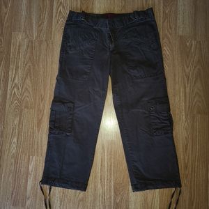 Womens Capris Size 10(fits like an 8)